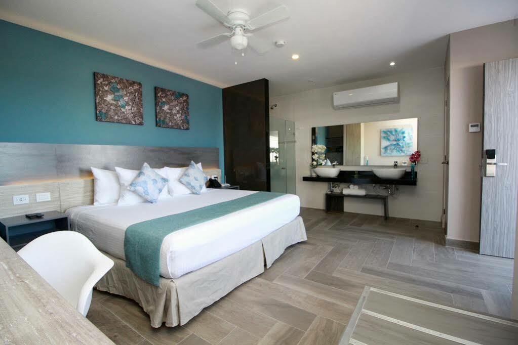 Bfh Attraction Deluxe Hotel Playa del Carmen Eksteriør bilde