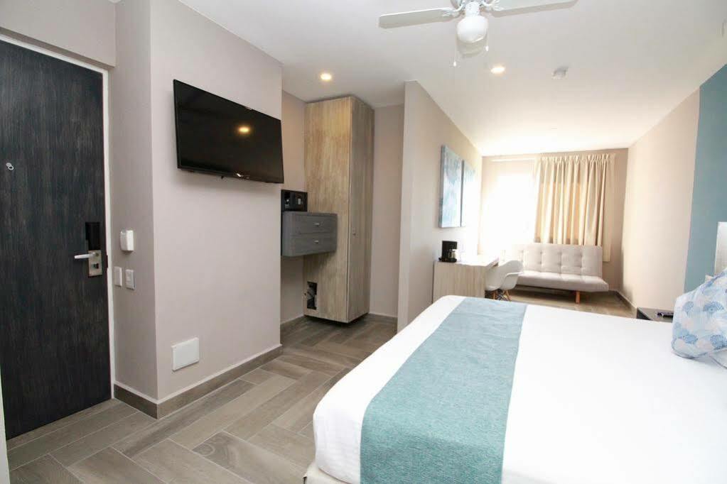 Bfh Attraction Deluxe Hotel Playa del Carmen Eksteriør bilde