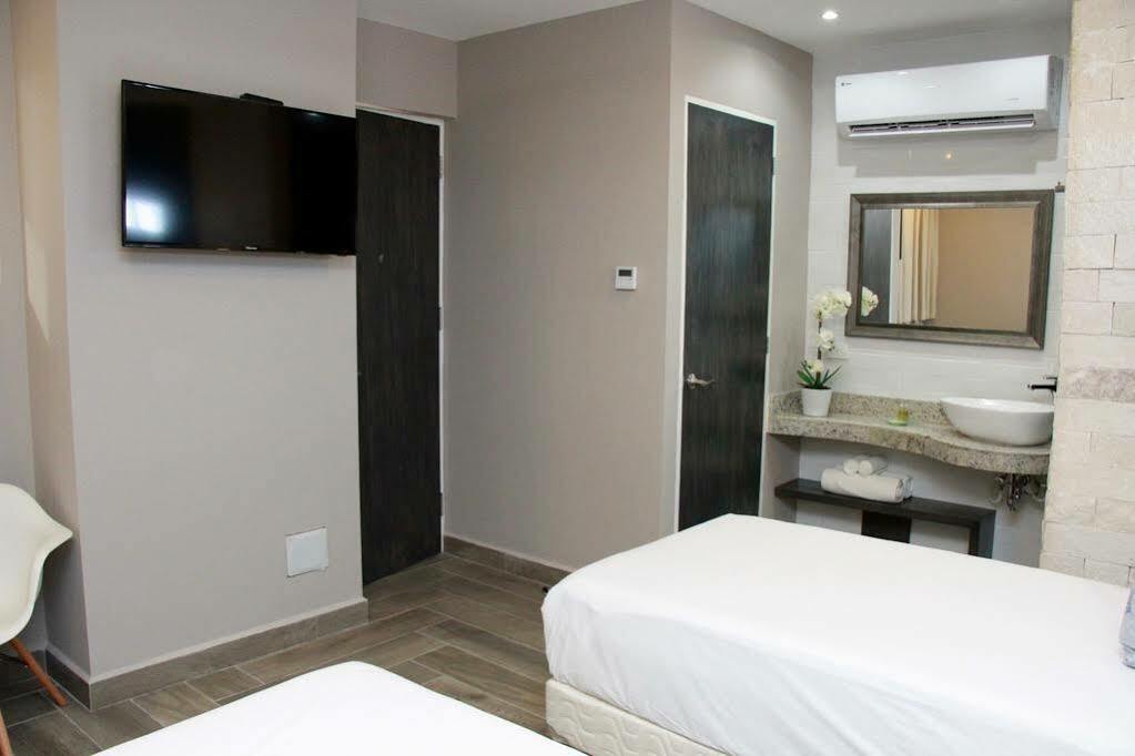 Bfh Attraction Deluxe Hotel Playa del Carmen Eksteriør bilde